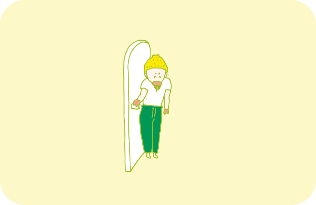 ニコニコしているゴミ屋敷の主人のイラスト