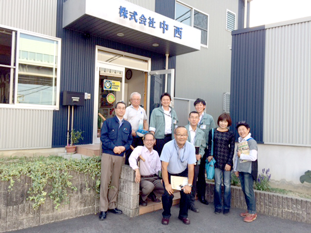見学にみえた皆さまとの集合写真
