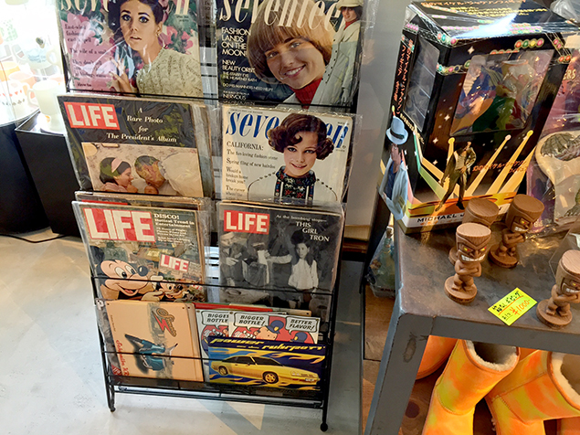 古い雑誌の写真