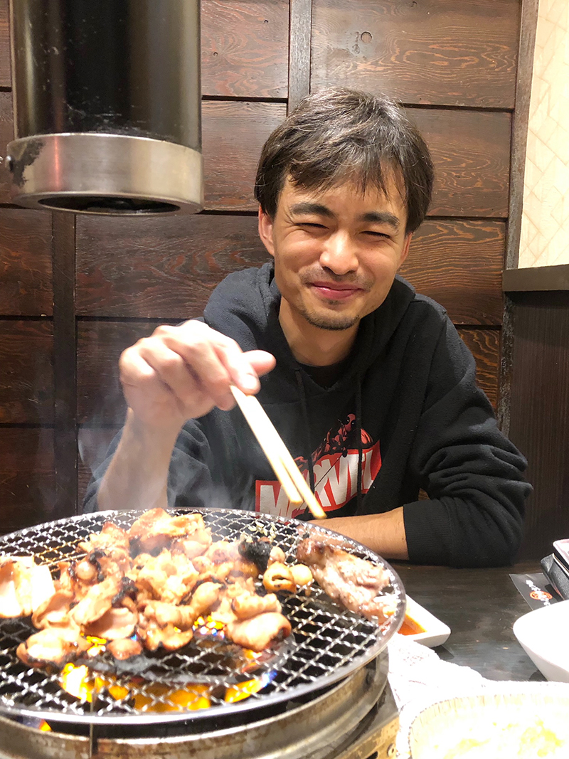 スタッフの白井の写真
