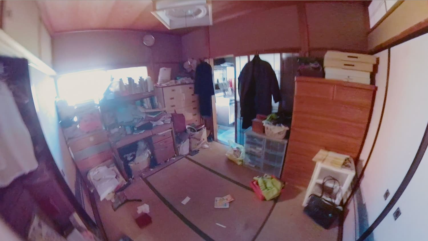 遺品整理前の和室の写真