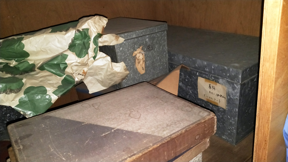 押入れの奥に眠っていた奥さまの着物の箱