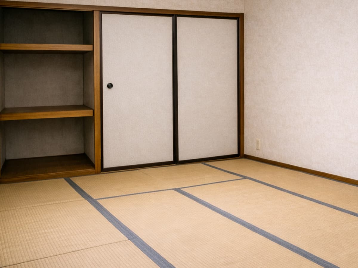 不用品をすべて撤去し、何も置かれていないスッキリした和室の様子